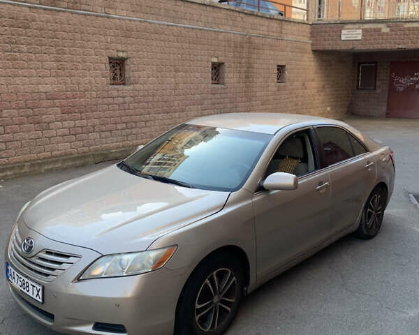 Желтый Тойота Камри, объемом двигателя 2.36 л и пробегом 190 тыс. км за 7900 $, фото 37 на Automoto.ua