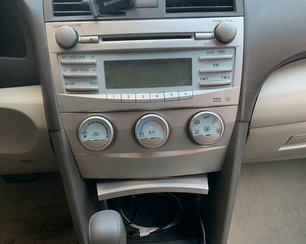 Желтый Тойота Камри, объемом двигателя 2.36 л и пробегом 190 тыс. км за 7900 $, фото 9 на Automoto.ua