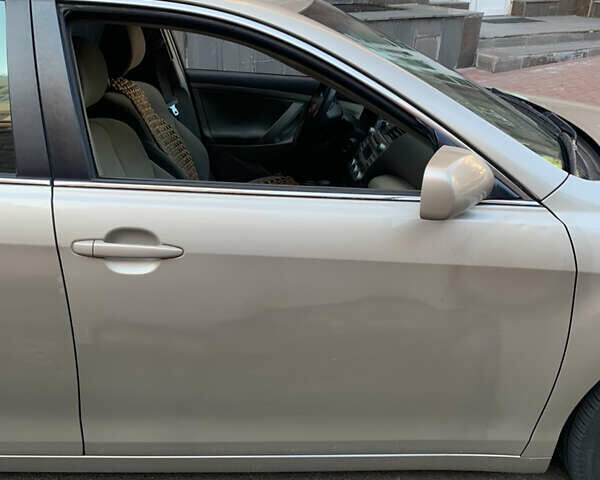 Желтый Тойота Камри, объемом двигателя 2.36 л и пробегом 190 тыс. км за 7900 $, фото 26 на Automoto.ua