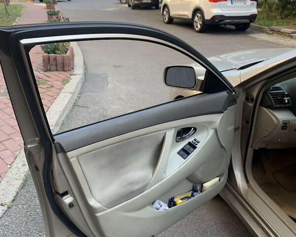 Желтый Тойота Камри, объемом двигателя 2.36 л и пробегом 190 тыс. км за 7900 $, фото 7 на Automoto.ua