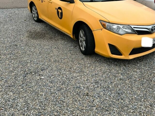 Жовтий Тойота Камрі, об'ємом двигуна 2.5 л та пробігом 456 тис. км за 6848 $, фото 6 на Automoto.ua