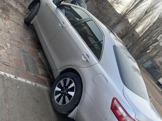 Серый Тойота Камри, объемом двигателя 0 л и пробегом 200 тыс. км за 10000 $, фото 3 на Automoto.ua