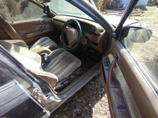 Серый Тойота Камри, объемом двигателя 1.8 л и пробегом 100 тыс. км за 360 $, фото 2 на Automoto.ua