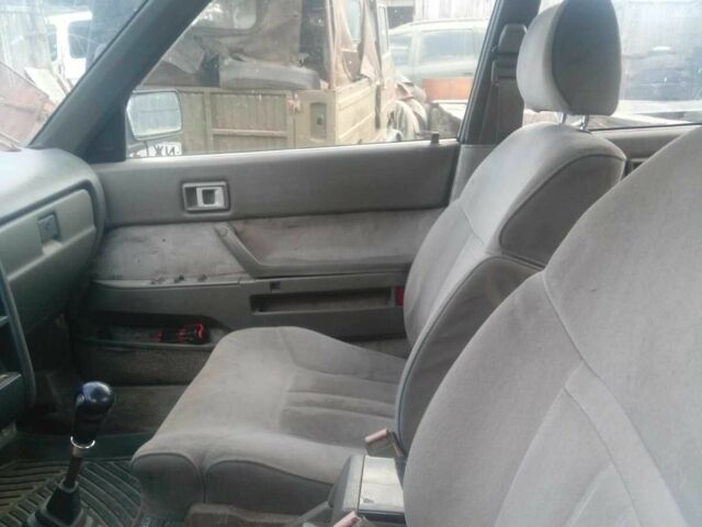 Серый Тойота Камри, объемом двигателя 2 л и пробегом 350 тыс. км за 550 $, фото 4 на Automoto.ua