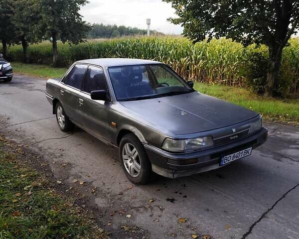 Серый Тойота Камри, объемом двигателя 2 л и пробегом 528 тыс. км за 1101 $, фото 9 на Automoto.ua