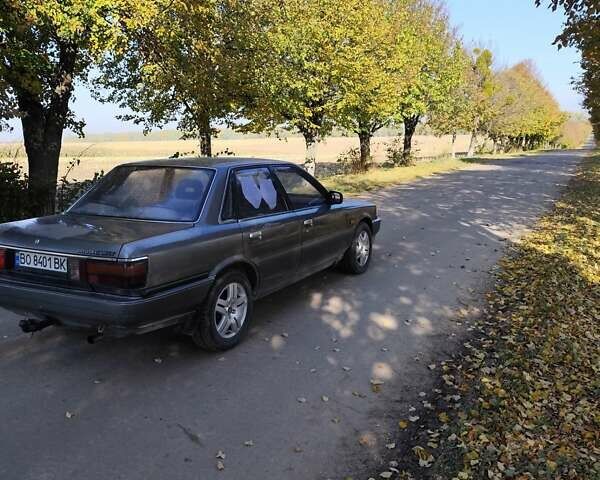 Серый Тойота Камри, объемом двигателя 2 л и пробегом 528 тыс. км за 1101 $, фото 3 на Automoto.ua