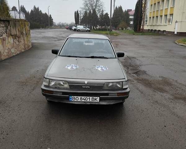 Серый Тойота Камри, объемом двигателя 2 л и пробегом 528 тыс. км за 950 $, фото 1 на Automoto.ua