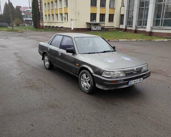 Серый Тойота Камри, объемом двигателя 2 л и пробегом 528 тыс. км за 950 $, фото 2 на Automoto.ua