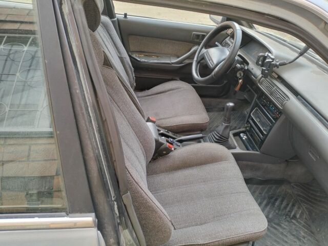 Серый Тойота Камри, объемом двигателя 2 л и пробегом 396 тыс. км за 1432 $, фото 3 на Automoto.ua