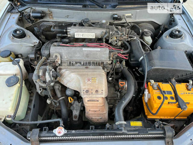 Серый Тойота Камри, объемом двигателя 2.2 л и пробегом 334 тыс. км за 3300 $, фото 14 на Automoto.ua