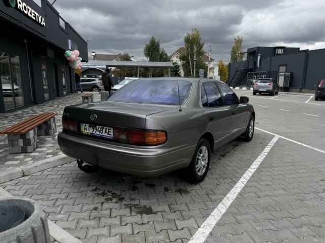 Серый Тойота Камри, объемом двигателя 2.2 л и пробегом 392 тыс. км за 3950 $, фото 3 на Automoto.ua