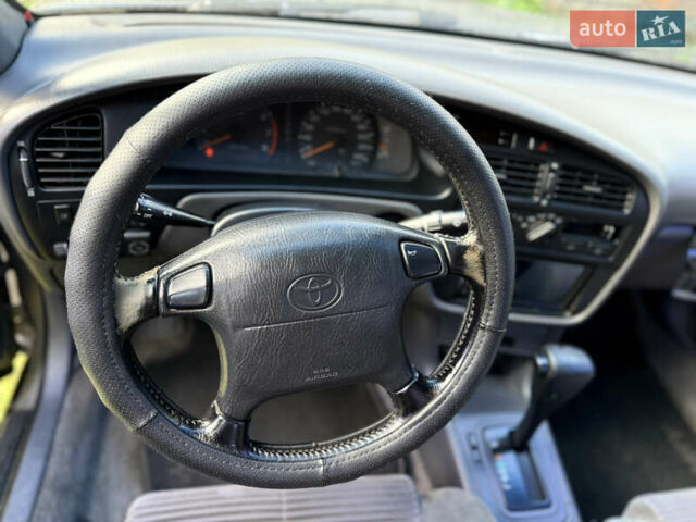 Сірий Тойота Камрі, об'ємом двигуна 2.2 л та пробігом 392 тис. км за 3950 $, фото 11 на Automoto.ua