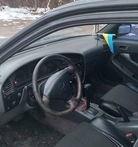 Серый Тойота Камри, объемом двигателя 2.2 л и пробегом 400 тыс. км за 1700 $, фото 4 на Automoto.ua