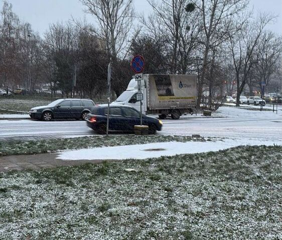 Серый Тойота Камри, объемом двигателя 2.2 л и пробегом 300 тыс. км за 2000 $, фото 5 на Automoto.ua