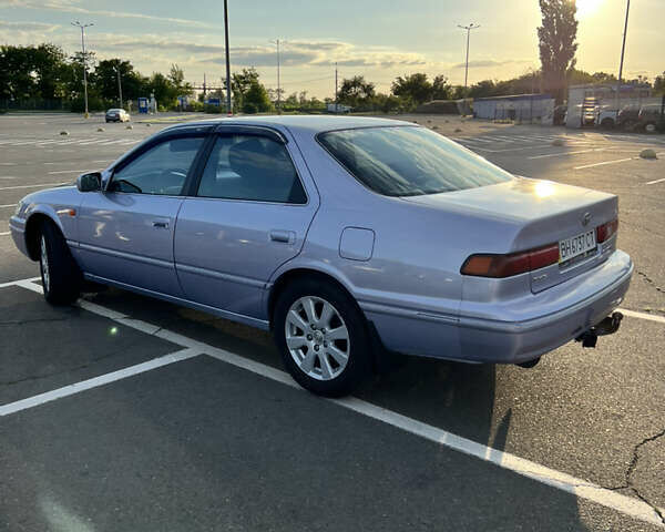 Серый Тойота Камри, объемом двигателя 3 л и пробегом 431 тыс. км за 4500 $, фото 2 на Automoto.ua