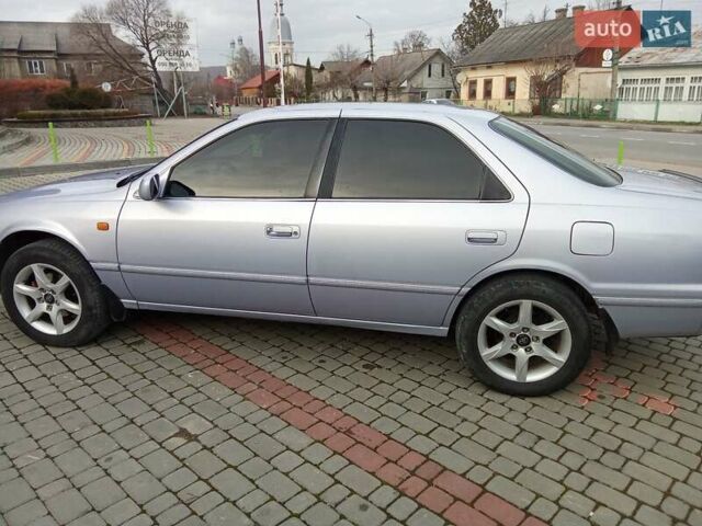 Серый Тойота Камри, объемом двигателя 2.2 л и пробегом 350 тыс. км за 2750 $, фото 7 на Automoto.ua