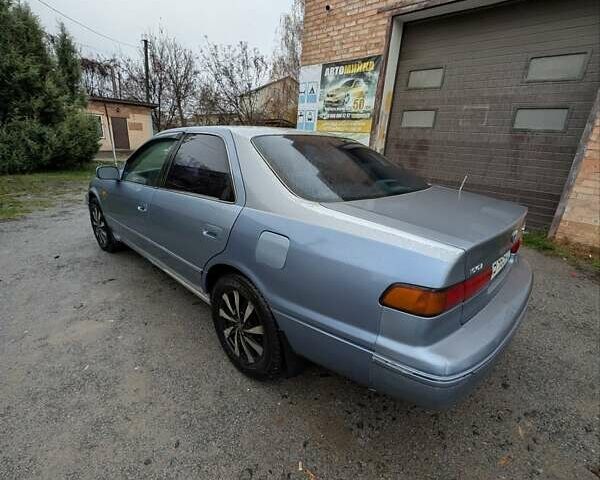 Сірий Тойота Камрі, об'ємом двигуна 3 л та пробігом 500 тис. км за 2800 $, фото 7 на Automoto.ua