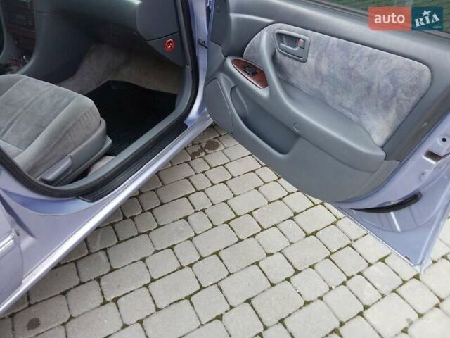 Серый Тойота Камри, объемом двигателя 2.2 л и пробегом 350 тыс. км за 2750 $, фото 12 на Automoto.ua