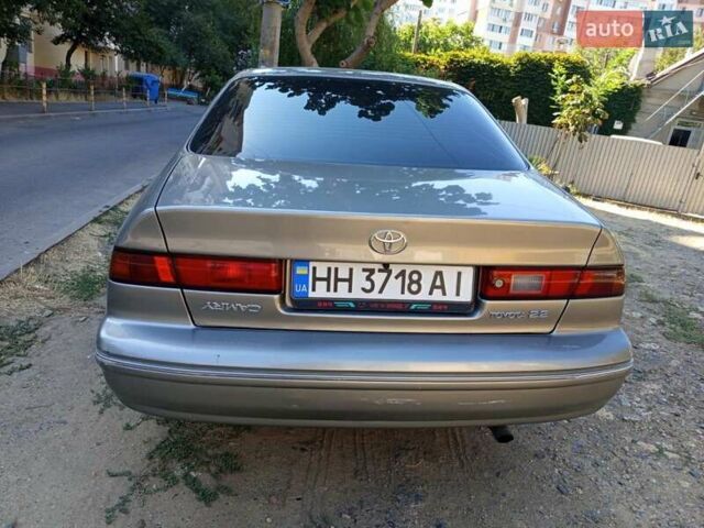 Серый Тойота Камри, объемом двигателя 2.2 л и пробегом 348 тыс. км за 4800 $, фото 8 на Automoto.ua