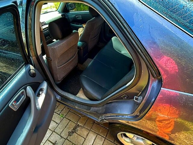 Серый Тойота Камри, объемом двигателя 2.2 л и пробегом 196 тыс. км за 4400 $, фото 2 на Automoto.ua