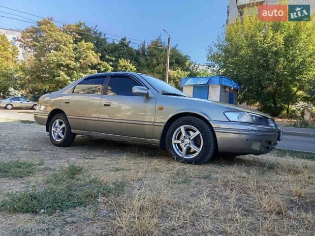 Серый Тойота Камри, объемом двигателя 2.2 л и пробегом 348 тыс. км за 4800 $, фото 9 на Automoto.ua