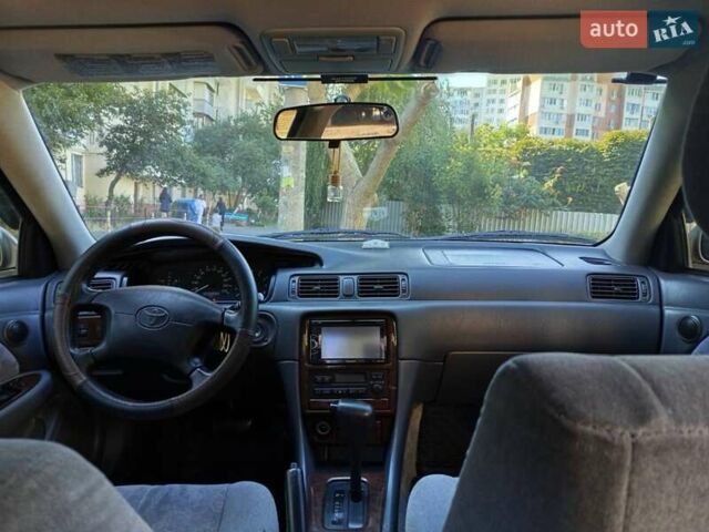 Серый Тойота Камри, объемом двигателя 2.2 л и пробегом 348 тыс. км за 4800 $, фото 3 на Automoto.ua