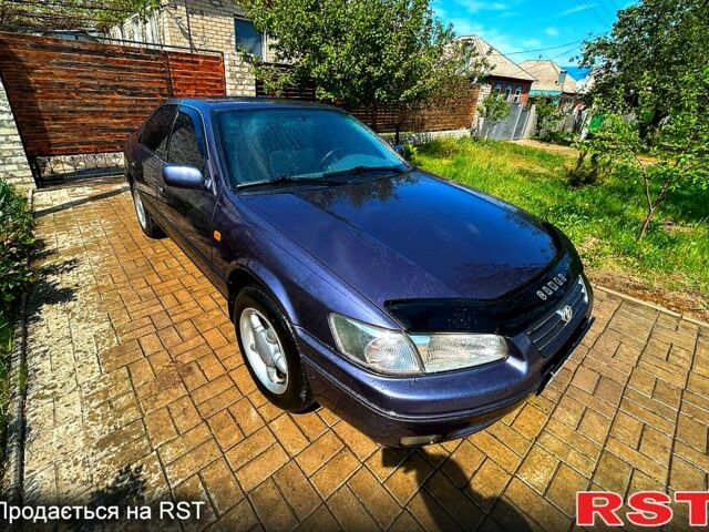 Серый Тойота Камри, объемом двигателя 2.2 л и пробегом 196 тыс. км за 4400 $, фото 11 на Automoto.ua