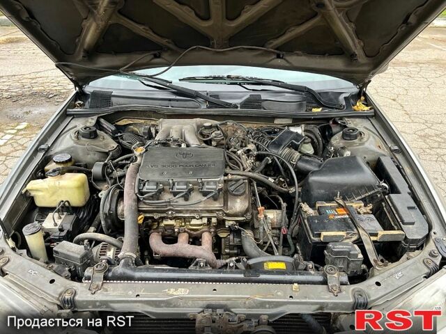 Сірий Тойота Камрі, об'ємом двигуна 3 л та пробігом 0 тис. км за 2499 $, фото 3 на Automoto.ua