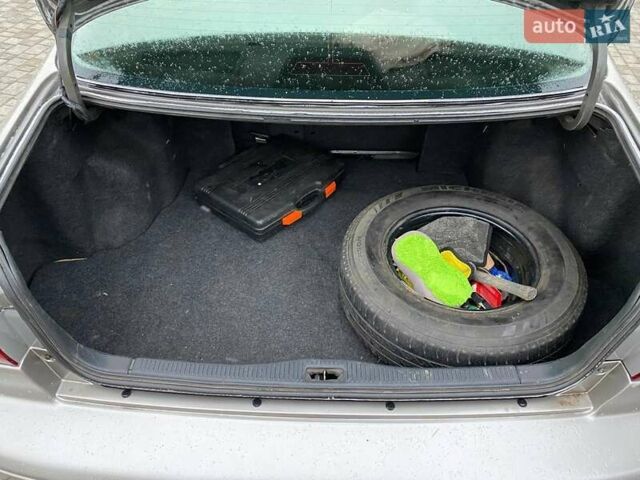 Сірий Тойота Камрі, об'ємом двигуна 2.2 л та пробігом 300 тис. км за 3000 $, фото 2 на Automoto.ua