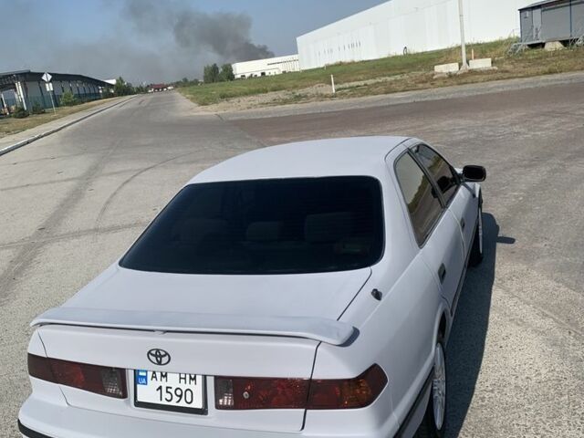 Сірий Тойота Камрі, об'ємом двигуна 2.2 л та пробігом 392 тис. км за 3100 $, фото 3 на Automoto.ua