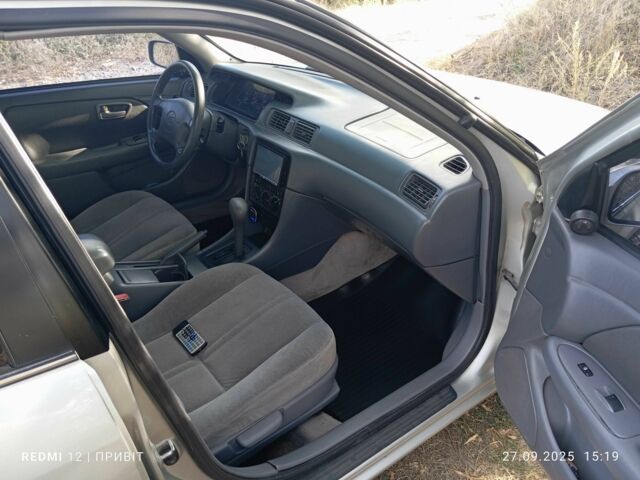 Сірий Тойота Камрі, об'ємом двигуна 2.2 л та пробігом 385 тис. км за 3900 $, фото 5 на Automoto.ua