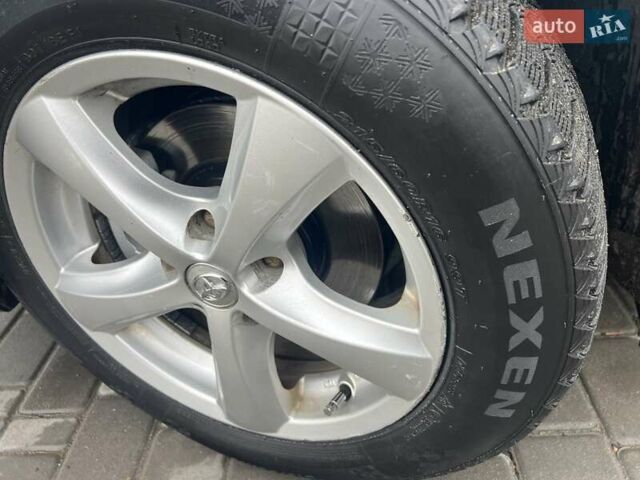 Сірий Тойота Камрі, об'ємом двигуна 2.4 л та пробігом 216 тис. км за 5999 $, фото 45 на Automoto.ua