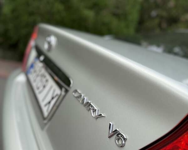 Сірий Тойота Камрі, об'ємом двигуна 3 л та пробігом 215 тис. км за 6800 $, фото 11 на Automoto.ua