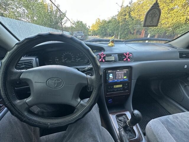 Сірий Тойота Камрі, об'ємом двигуна 2.2 л та пробігом 435 тис. км за 4300 $, фото 6 на Automoto.ua