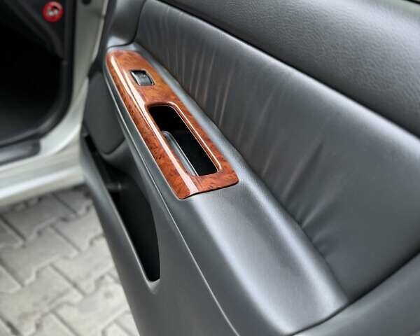 Сірий Тойота Камрі, об'ємом двигуна 3 л та пробігом 215 тис. км за 6800 $, фото 27 на Automoto.ua