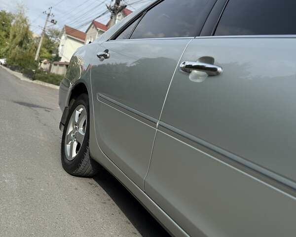 Сірий Тойота Камрі, об'ємом двигуна 3 л та пробігом 215 тис. км за 6800 $, фото 15 на Automoto.ua