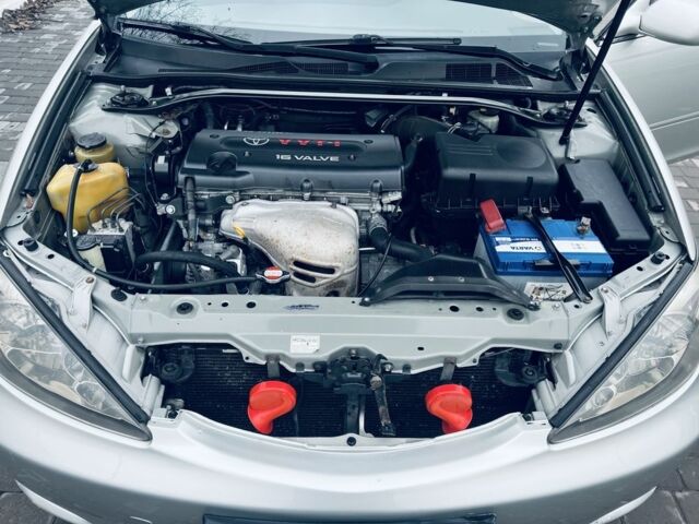 Сірий Тойота Камрі, об'ємом двигуна 2.4 л та пробігом 216 тис. км за 5999 $, фото 18 на Automoto.ua