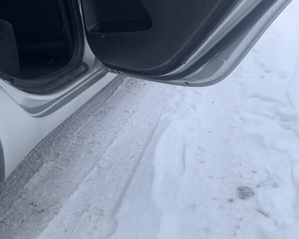 Серый Тойота Камри, объемом двигателя 2.4 л и пробегом 434 тыс. км за 4300 $, фото 20 на Automoto.ua