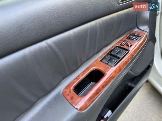 Сірий Тойота Камрі, об'ємом двигуна 3 л та пробігом 215 тис. км за 6800 $, фото 26 на Automoto.ua