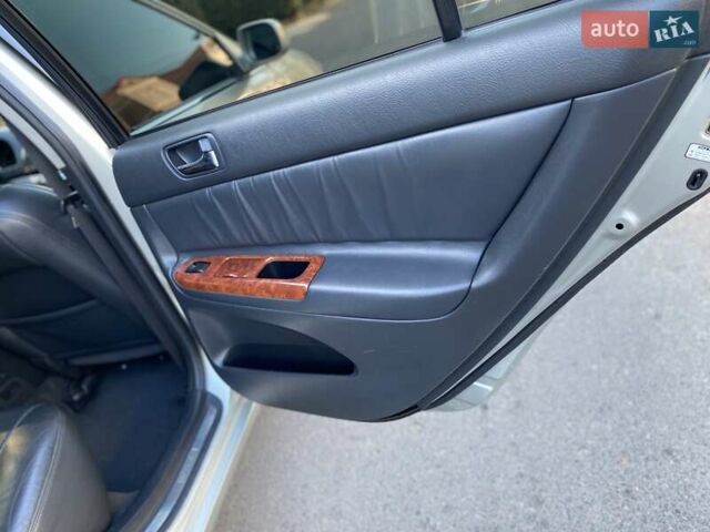 Сірий Тойота Камрі, об'ємом двигуна 3 л та пробігом 215 тис. км за 6800 $, фото 30 на Automoto.ua