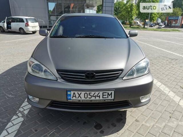 Серый Тойота Камри, объемом двигателя 3 л и пробегом 406 тыс. км за 5500 $, фото 6 на Automoto.ua