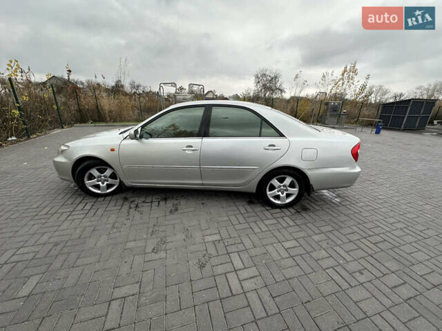 Серый Тойота Камри, объемом двигателя 3 л и пробегом 205 тыс. км за 4500 $, фото 10 на Automoto.ua