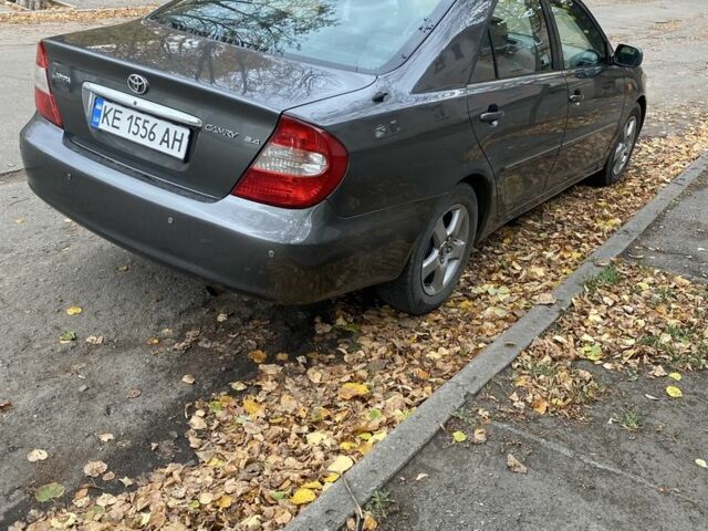 Серый Тойота Камри, объемом двигателя 2.4 л и пробегом 370 тыс. км за 4800 $, фото 3 на Automoto.ua