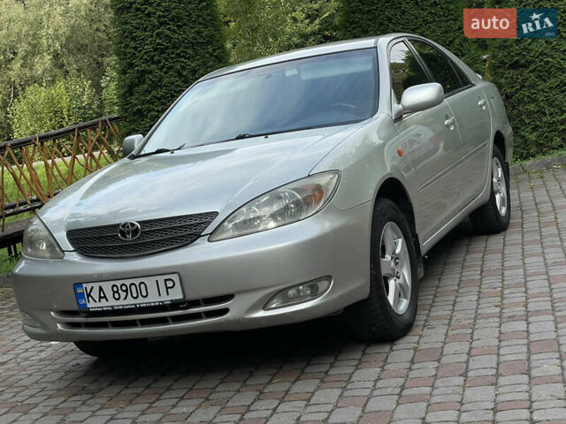 Серый Тойота Камри, объемом двигателя 3 л и пробегом 240 тыс. км за 6250 $, фото 1 на Automoto.ua