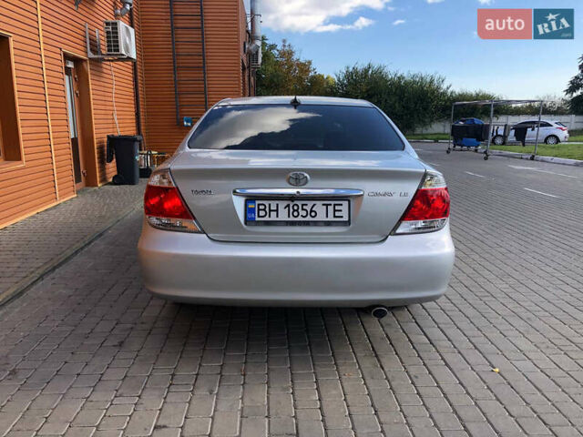 Сірий Тойота Камрі, об'ємом двигуна 2.36 л та пробігом 265 тис. км за 4800 $, фото 4 на Automoto.ua