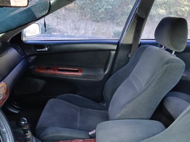 Серый Тойота Камри, объемом двигателя 2.4 л и пробегом 500 тыс. км за 3700 $, фото 4 на Automoto.ua