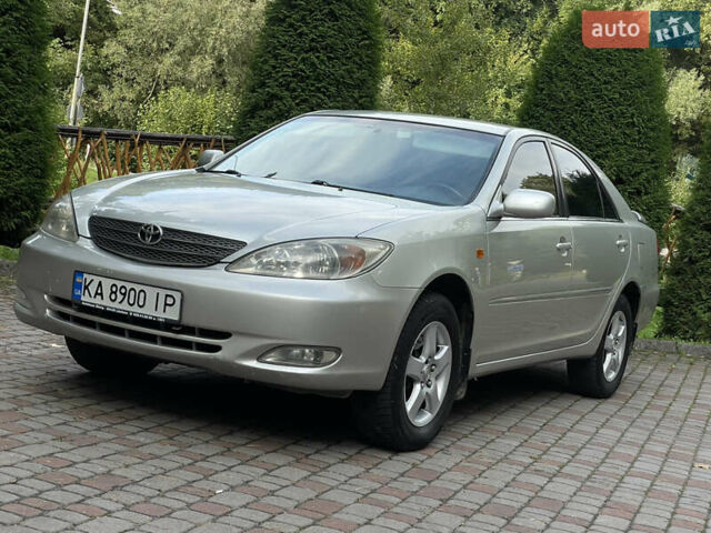 Серый Тойота Камри, объемом двигателя 3 л и пробегом 240 тыс. км за 6250 $, фото 3 на Automoto.ua