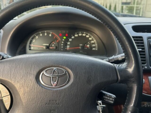 Сірий Тойота Камрі, об'ємом двигуна 3 л та пробігом 205 тис. км за 4500 $, фото 3 на Automoto.ua