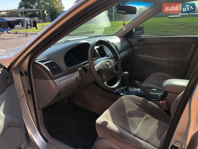 Сірий Тойота Камрі, об'ємом двигуна 2.36 л та пробігом 265 тис. км за 4800 $, фото 6 на Automoto.ua
