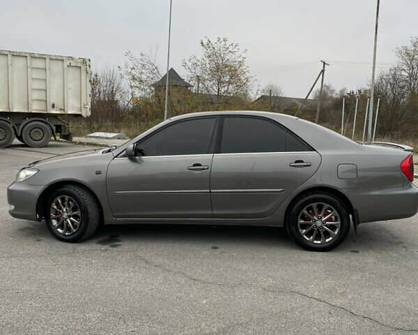 Сірий Тойота Камрі, об'ємом двигуна 3 л та пробігом 384 тис. км за 5500 $, фото 15 на Automoto.ua